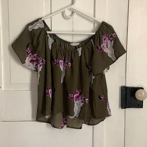 Size M Altar’d State crop top